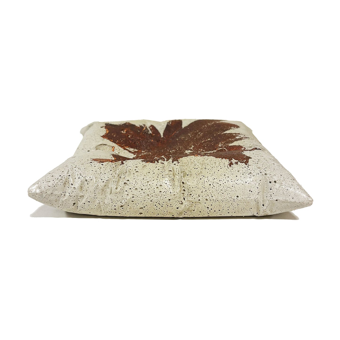 Cuscino in cemento color rame Notation Design