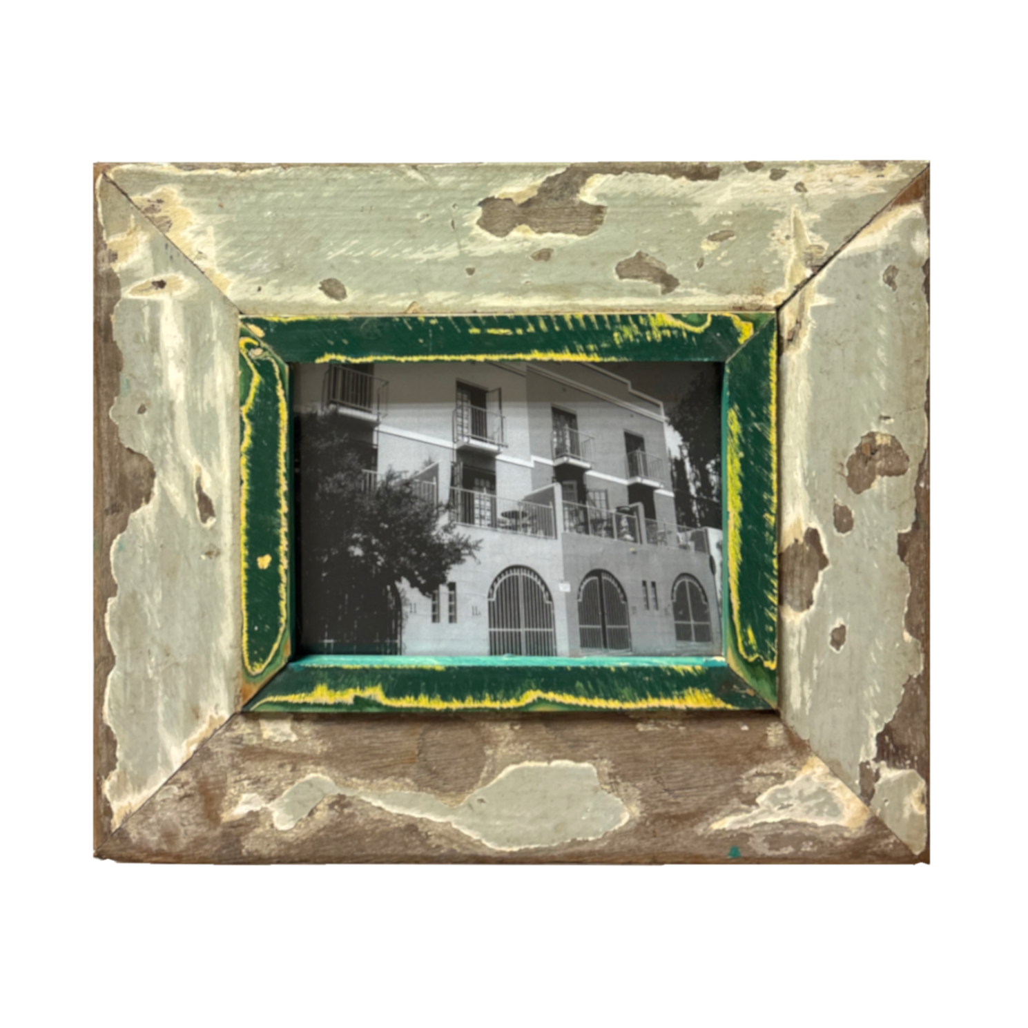 Cornice 27x31 verde in legno rustico