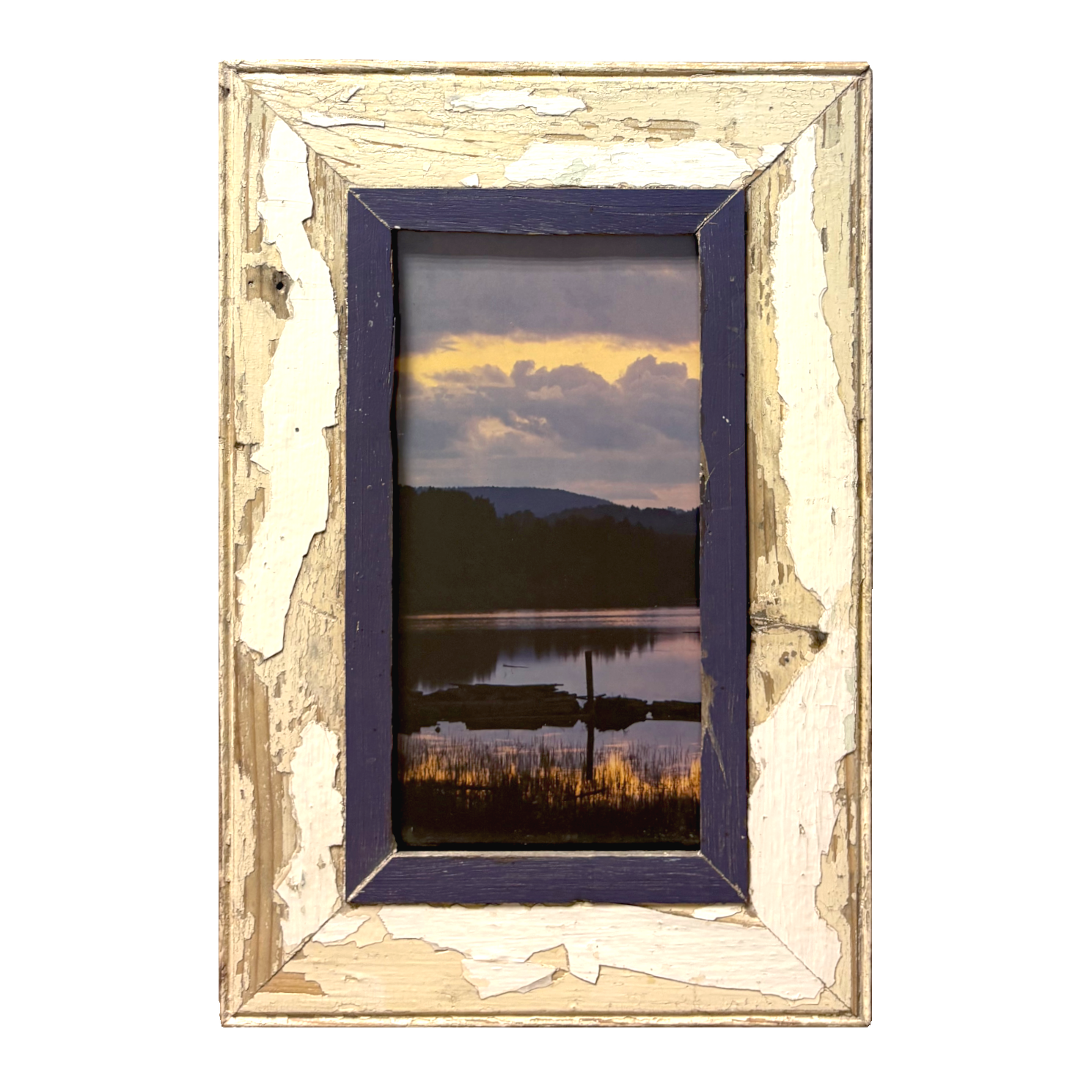 Cornice bianca e viola in legno di recupero 28x43