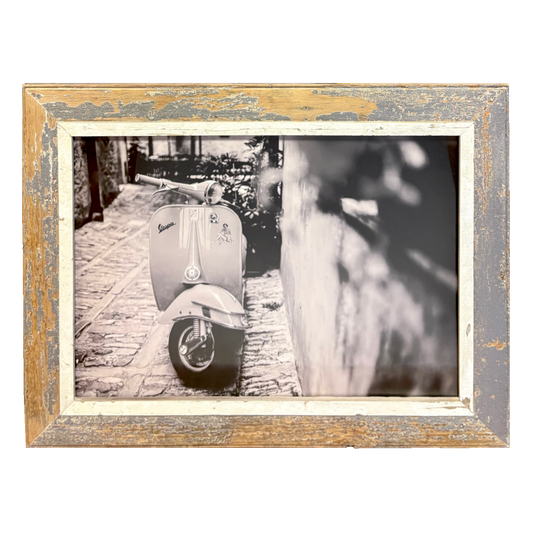 Cornice foto Vespa 42x60 in legno recuperato