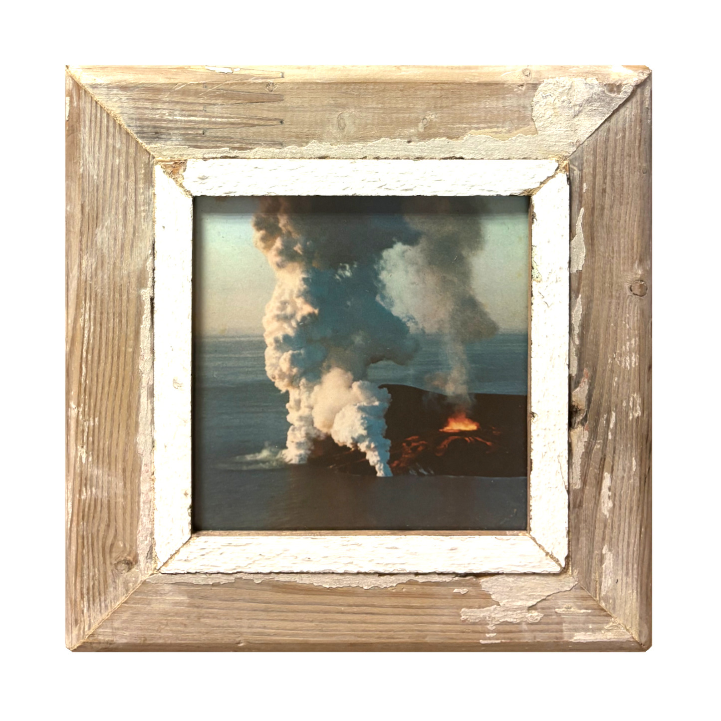 Cornice quadrata in legni d'epoca con foto Vulcano