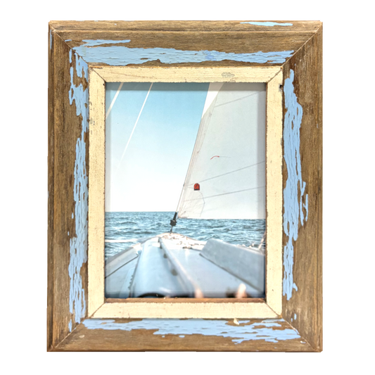 Cornice rustica azzurra con foto Barca a vela